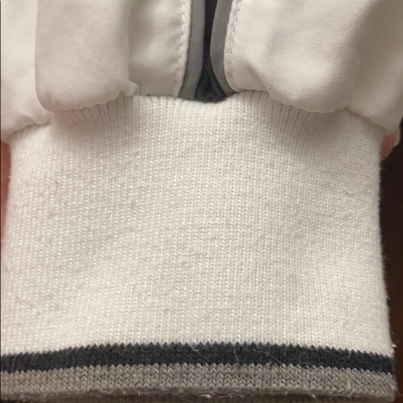 SALE 🔥Puma zip up cute jacket - Picture 6 of 12